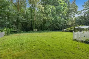 134 Larose Cir SE, Marietta, GA 30060 - Photo 2