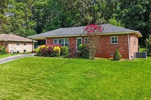 134 Larose Cir SE, Marietta, GA 30060 - Photo 1