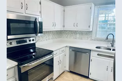 637 Rae Drive, Lawrenceville, GA 30044 - Photo 4