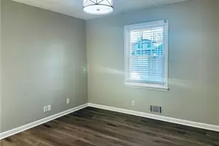 637 Rae Dr, Lawrenceville, GA 30044 - Photo 12