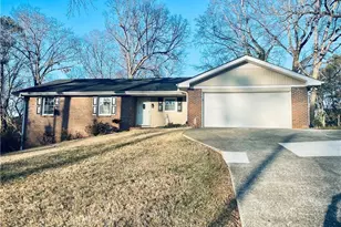 637 Rae Dr, Lawrenceville, GA 30044 - Photo 1