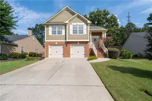 2835 Dominion Walk Ln, Snellville, GA 30078 - Photo 2