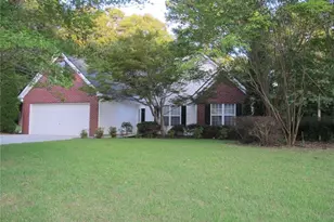 518 Red Tip Ct, Loganville, GA 30052 - Photo 2