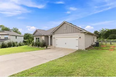 6104 Creekside View Ln, Clermont, GA 30527 - Photo 2