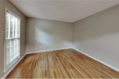 4241 Glenforest Way NE, Roswell, GA 30075 - Photo 4