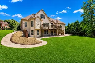812 Treeline Dr, Conyers, GA 30094 - Photo 2