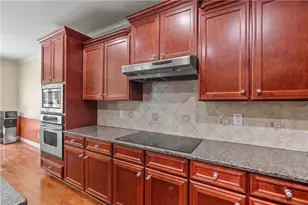 812 Treeline Dr, Conyers, GA 30094 - Photo 4