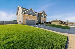 3181 Day Break Ln, Dacula, GA 30019 - Photo 2