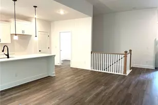 354 Blackberry Ct, Pendergrass, GA 30567 - Photo 6