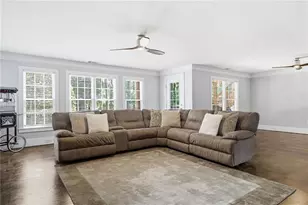 401 Maple Ridge Ct, Cumming, GA 30028 - Photo 38