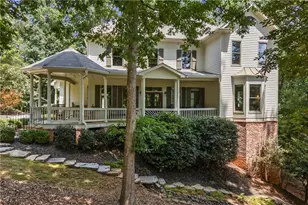 8555 Berringer Point Dr, Gainesville, GA 30506 - Photo 2