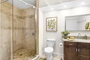 240 Renaissance Pkwy NE, Atlanta, GA 30308 - Photo 14