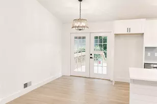605 Dover Street NE, Marietta, GA 30066 - Photo 6