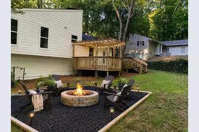 605 Dover Street NE, Marietta, GA 30066 - Photo 2