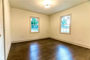 989 Oakview Dr SE, Smyrna, GA 30080 - Photo 10