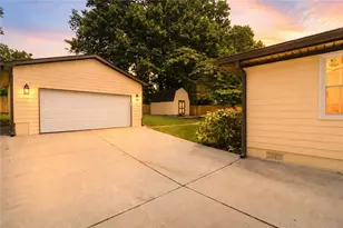 989 Oakview Dr SE, Smyrna, GA 30080 - Photo 20