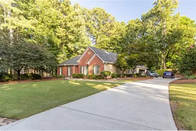 5677 Fairwood Drive NW, Acworth, GA 30101 - Photo 2