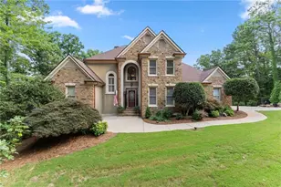2819 NE Point Overlook, Gainesville, GA 30501 - Photo 2