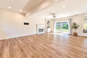 164 Rugby Dr, Suwanee, GA 30024 - Photo 4