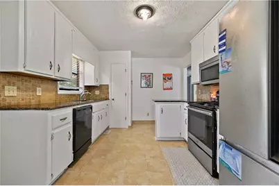 2670 Throatlatch Lane SW, Marietta, GA 30064 - Photo 16