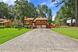 2670 Throatlatch Ln SW, Marietta, GA 30064 - Photo 2