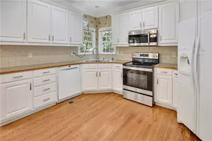 1812 Cotton Ln, Loganville, GA 30052 - Photo 12