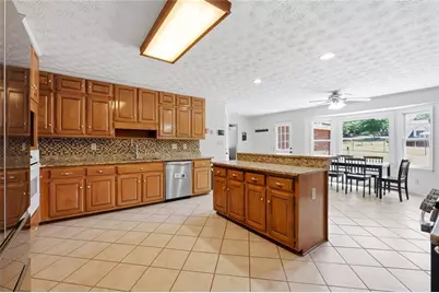 379 Clyde Court, McDonough, GA 30252 - Photo 10