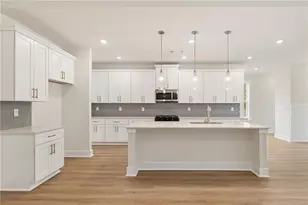 2411 Sunny Spg Ln, Loganville, GA 30052 - Photo 4