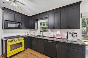 6485 Wright Rd, Sandy Springs, GA 30328 - Photo 6