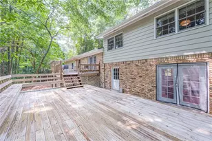 6485 Wright Rd, Sandy Springs, GA 30328 - Photo 22