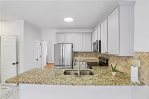 300 Harcourt Pl, Peachtree City, GA 30269 - Photo 14