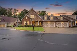 2327 Sandy Oaks Dr, Marietta, GA 30066 - Photo 2