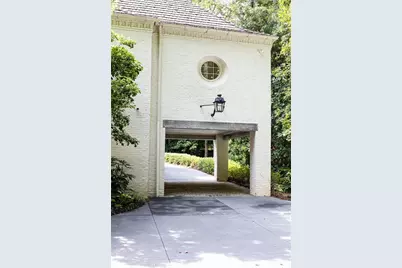 300 Blackland Road NW, Atlanta, GA 30342 - Photo 4