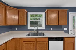 3548 Lakeview Dr, Gainesville, GA 30501 - Photo 14