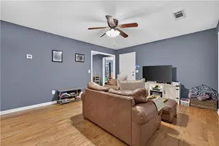 3548 Lakeview Dr, Gainesville, GA 30501 - Photo 6