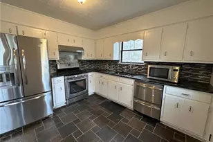 2697 Shetland Ln, Duluth, GA 30096 - Photo 8