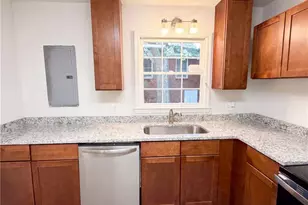 537 Green St, Monroe, GA 30655 - Photo 4