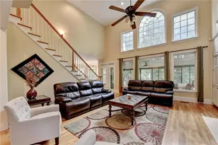 10370 Sugar Crest Ave, Duluth, GA 30097 - Photo 8