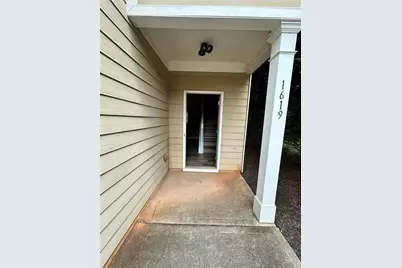 1619 Park Brooke Circle SW #10, Marietta, GA 30008 - Photo 2