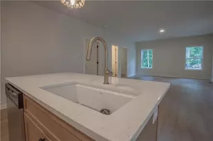 604 Trump Ct, Carrollton, GA 30116 - Photo 6