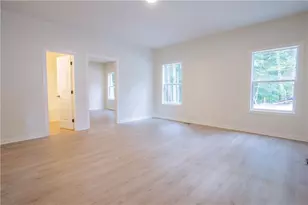604 Trump Ct, Carrollton, GA 30116 - Photo 8