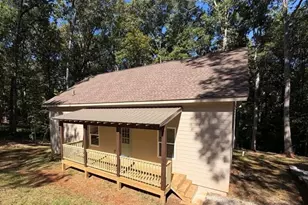 604 Trump Ct, Carrollton, GA 30116 - Photo 2
