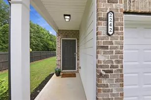 2242 Justify Ln, Lithonia, GA 30058 - Photo 2