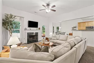 48 Fox Ridge Dr, Newnan, GA 30265 - Photo 2