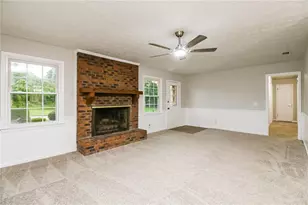 3413 Creekwood Dr SE, Conyers, GA 30094 - Photo 2