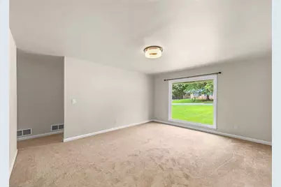 565 Wavelyn Way, Riverdale, GA 30274 - Photo 4