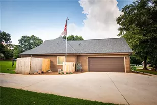 4207 Old Wood Dr, Conyers, GA 30094 - Photo 4
