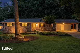 1050 Castlewood Dr, Woodstock, GA 30189 - Photo 2