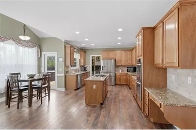 8205 Applewood Court, Gainesville, GA 30506 - Photo 12