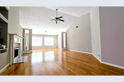 272 Leatherwood Court, Lawrenceville, GA 30043 - Photo 4